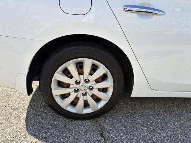 Used 2017 Nissan Sentra S FWD image 30