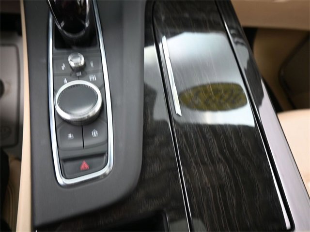 Used 2023 Cadillac Escalade Premium Luxury image 11
