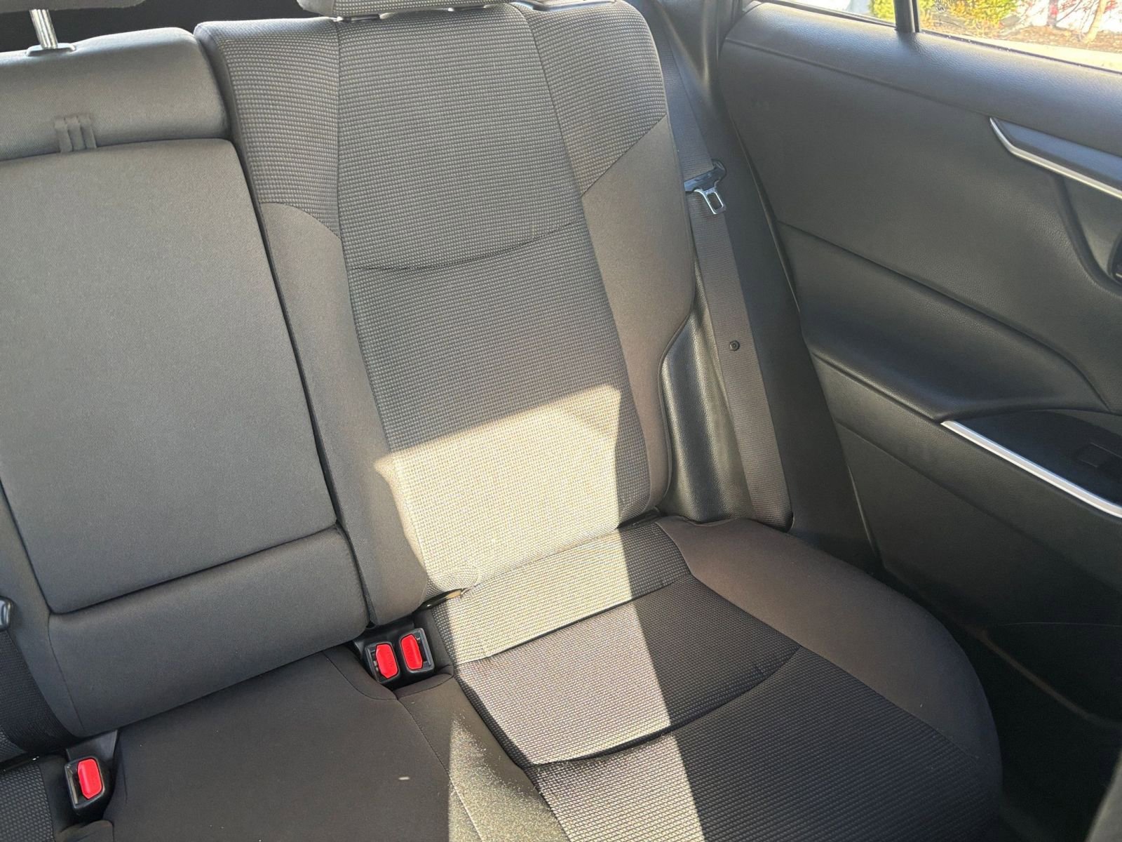 Used 2025 Toyota RAV4 LE image 33