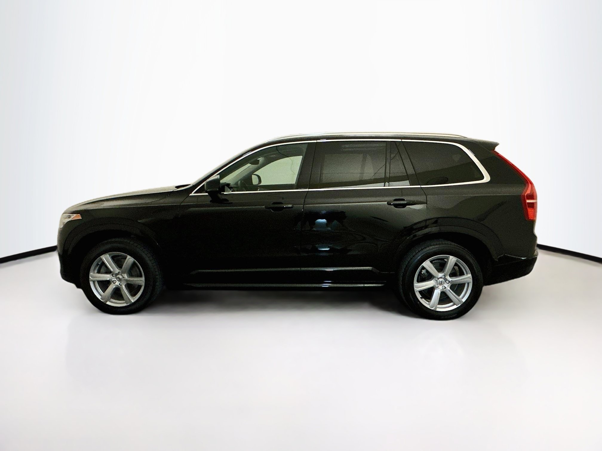 Used 2023 Volvo XC90 B5 Core AWD/4WD image 4
