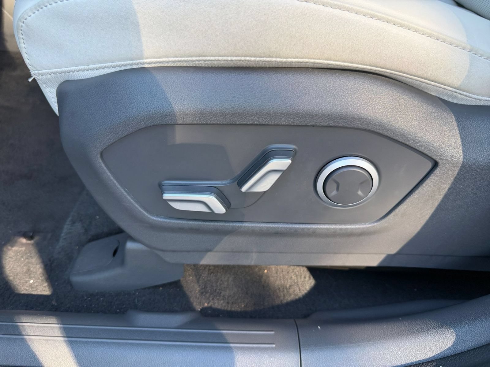 Used 2026 Hyundai Santa Fe SEL AWD/4WD image 21