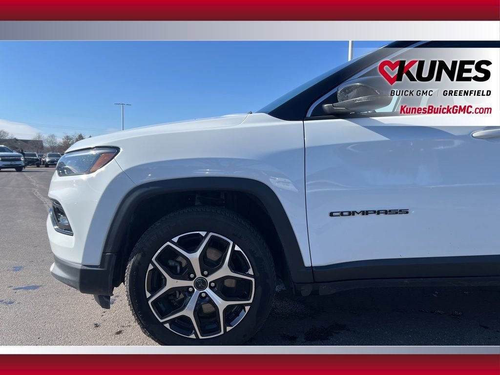 Used 2025 Jeep Compass Limited AWD/4WD image 15