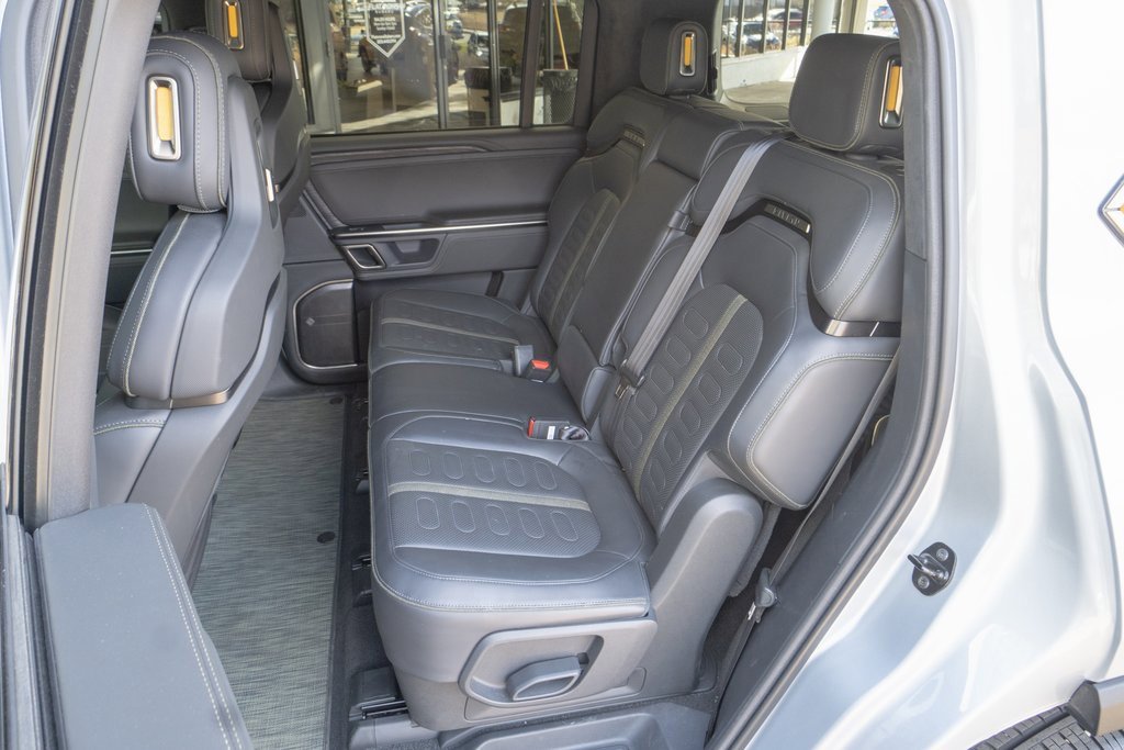 Used 2024 Rivian R1S Adventure image 17