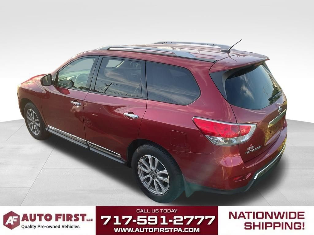 Used 2013 Nissan Pathfinder SL AWD/4WD image 4