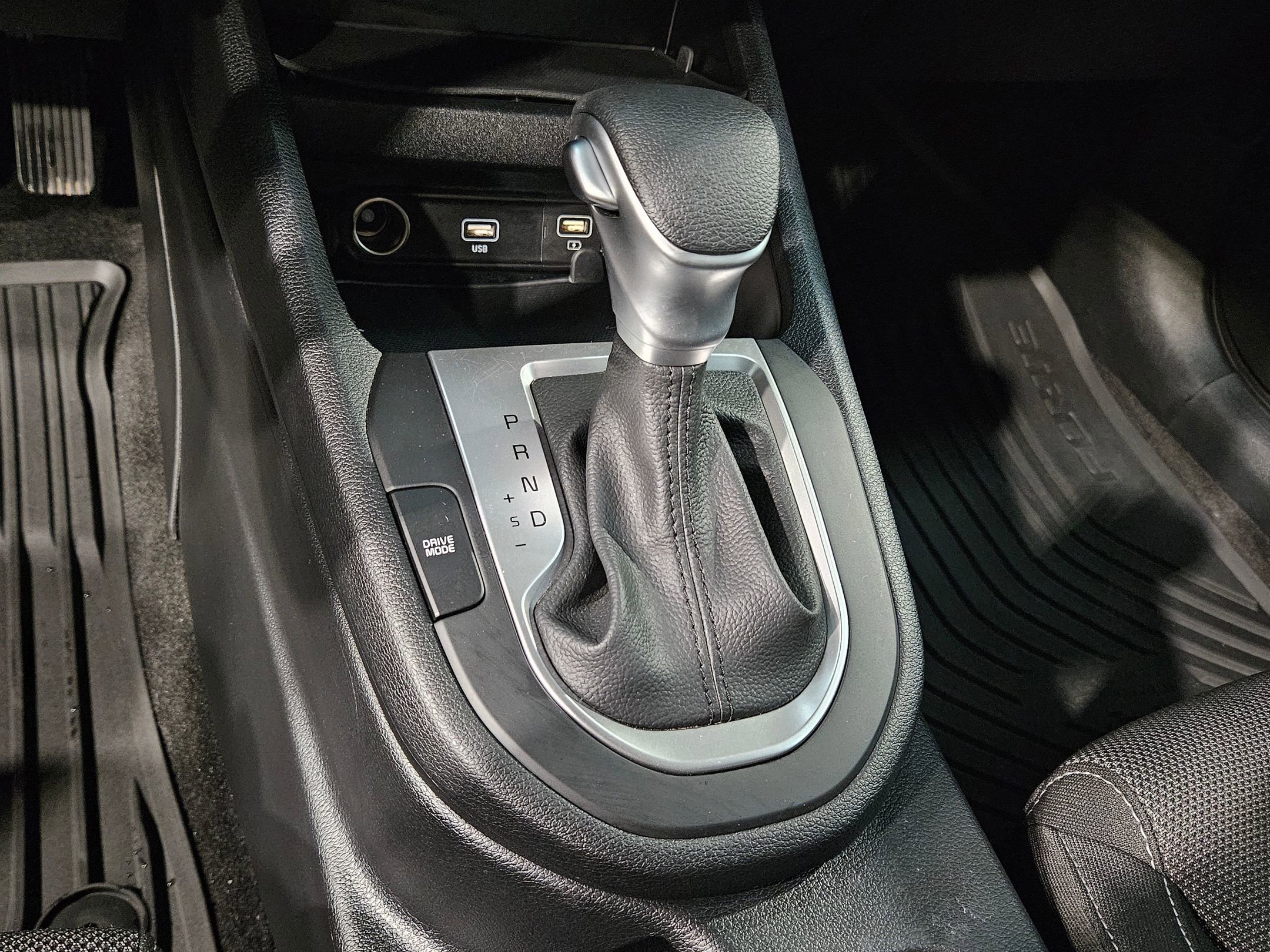 Used 2024 Kia Forte LXS w/ LXS Technology Package image 32