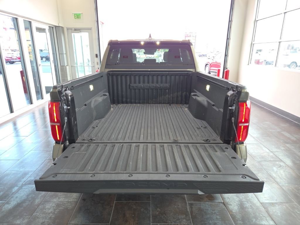 Used 2024 Toyota Tacoma TRD Sport image 6