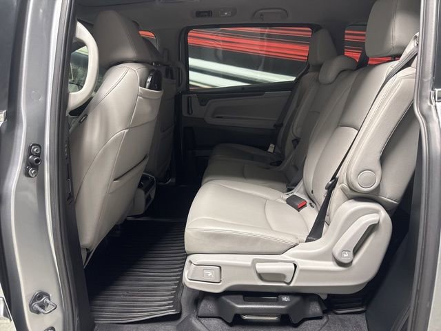 Used 2023 Honda Odyssey Touring image 17