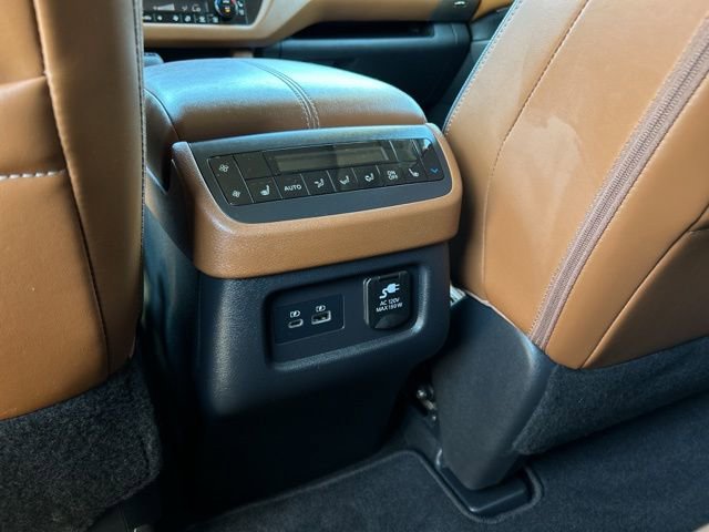 Used 2023 Nissan Pathfinder Platinum w/ Lighting Package (N93) AWD/4WD image 29