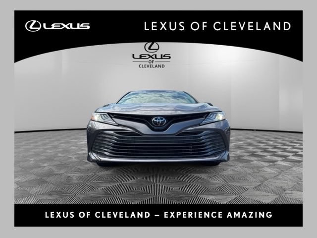 Used 2018 Toyota Camry XLE FWD image 1
