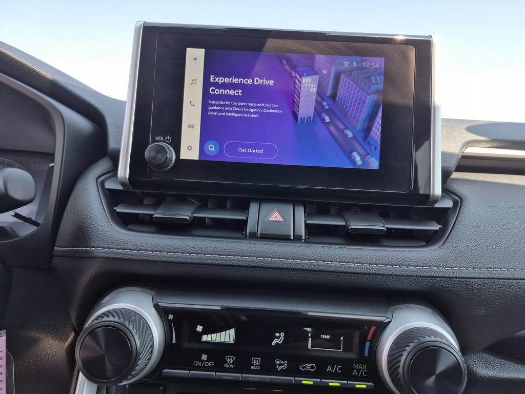 Used 2024 Toyota RAV4 LE image 9