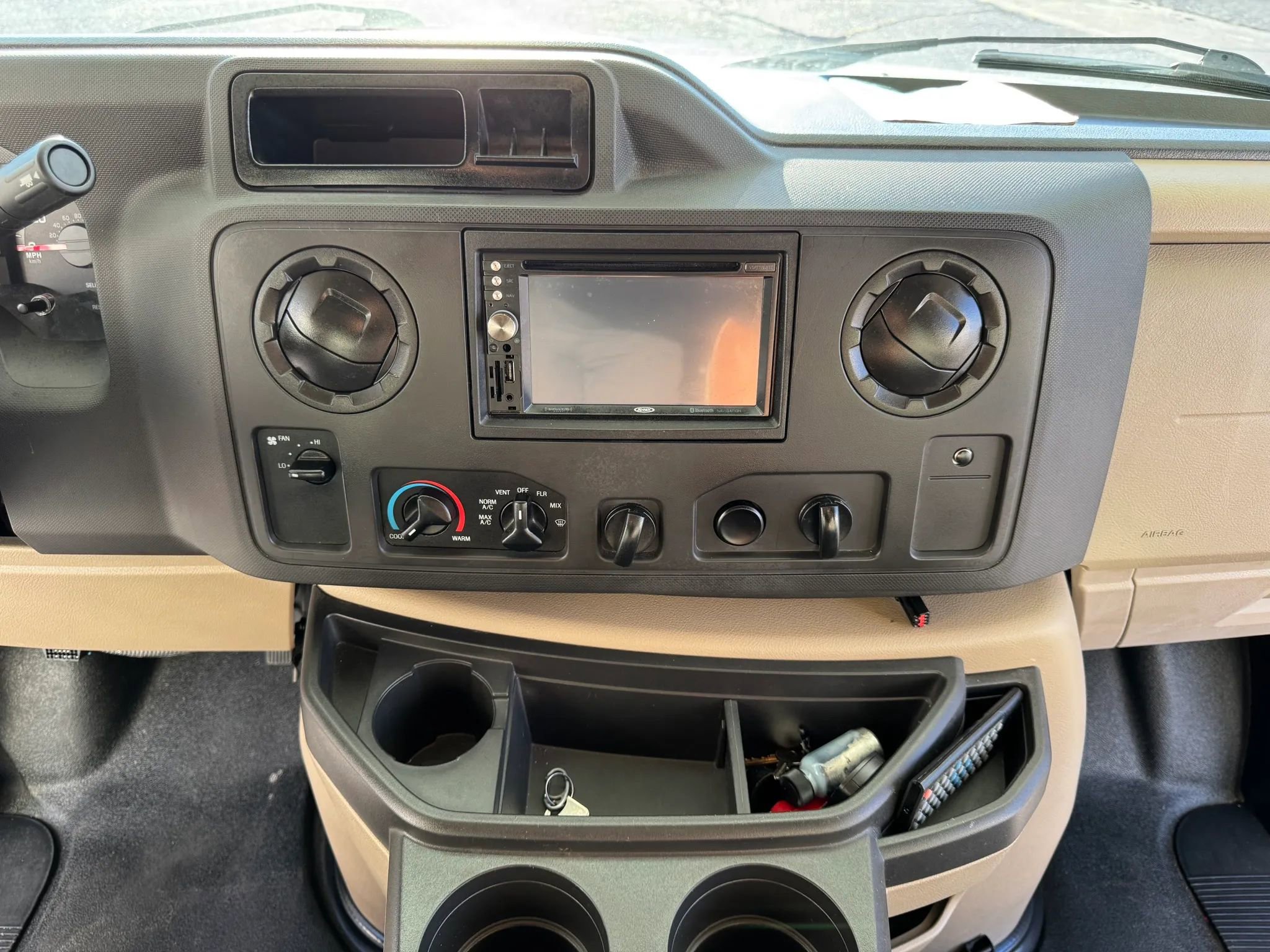 Used 2015 Ford E-450 and Econoline 450 Super Duty w/ Motorhome Prep Package image 60