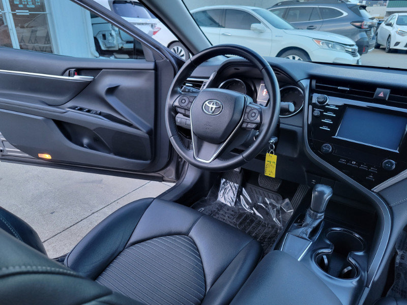 Used 2018 Toyota Camry SE FWD image 32