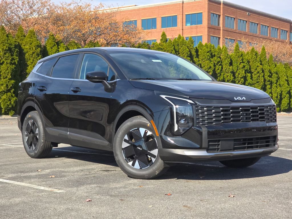 New 2026 Kia Sportage LX image 2