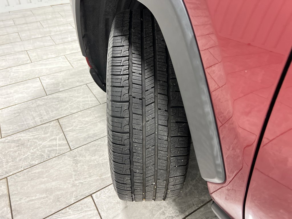 Used 2020 Toyota RAV4 XLE Premium image 35