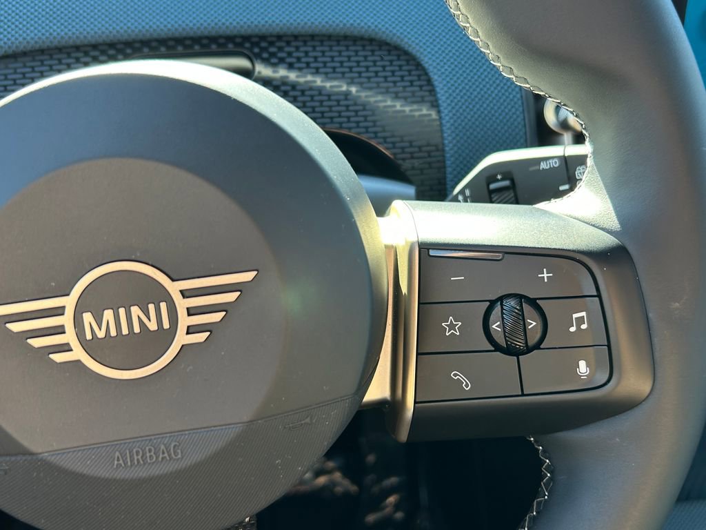 Used 2025 MINI Cooper Countryman S w/ Comfort Package Max image 20