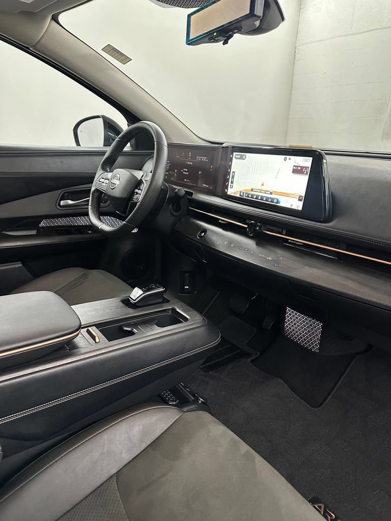 Used 2024 Nissan Ariya AWD image 40