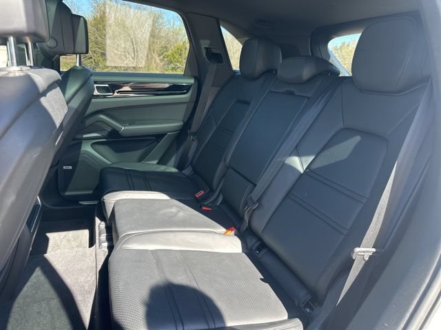Used 2020 Porsche Cayenne AWD/4WD image 24