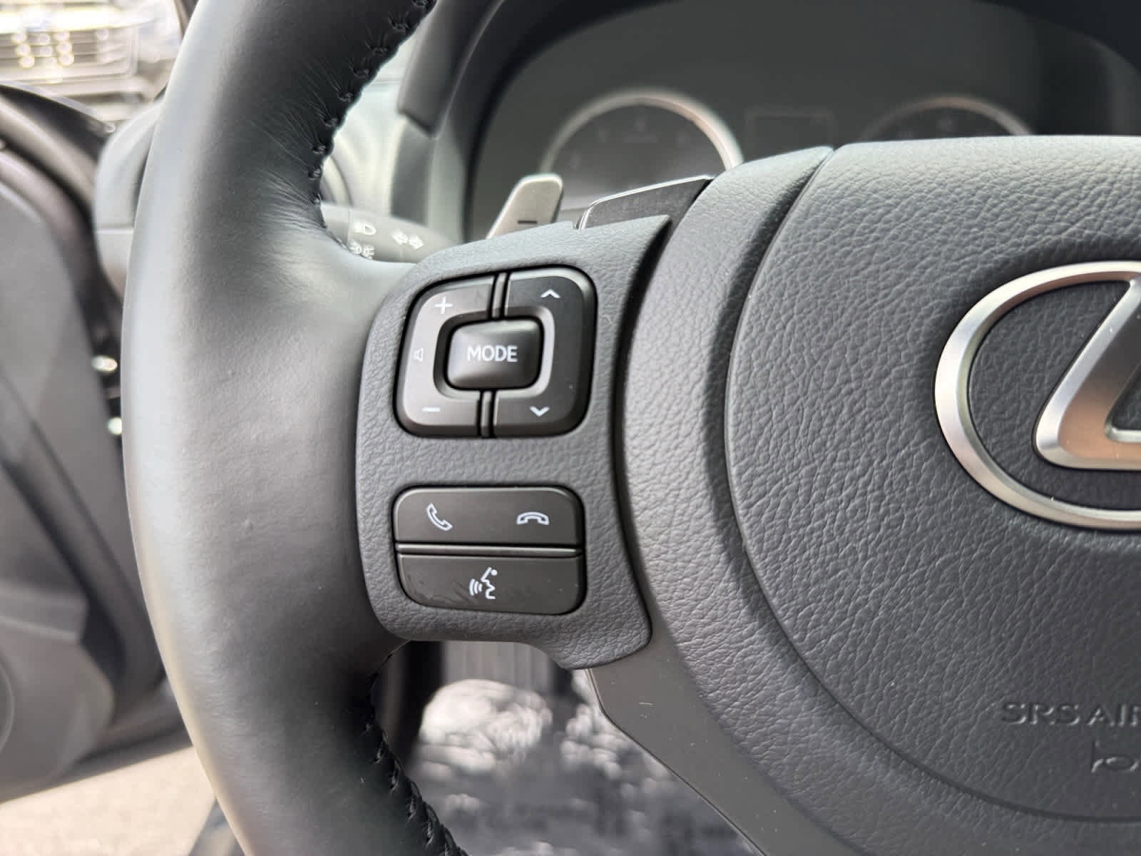 Used 2025 Lexus IS 300 w/ Premium Package image 23