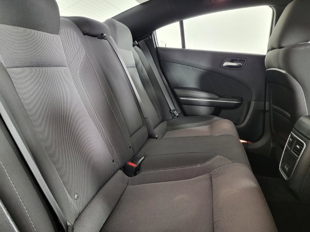 Used 2019 Dodge Charger SXT RWD image 16