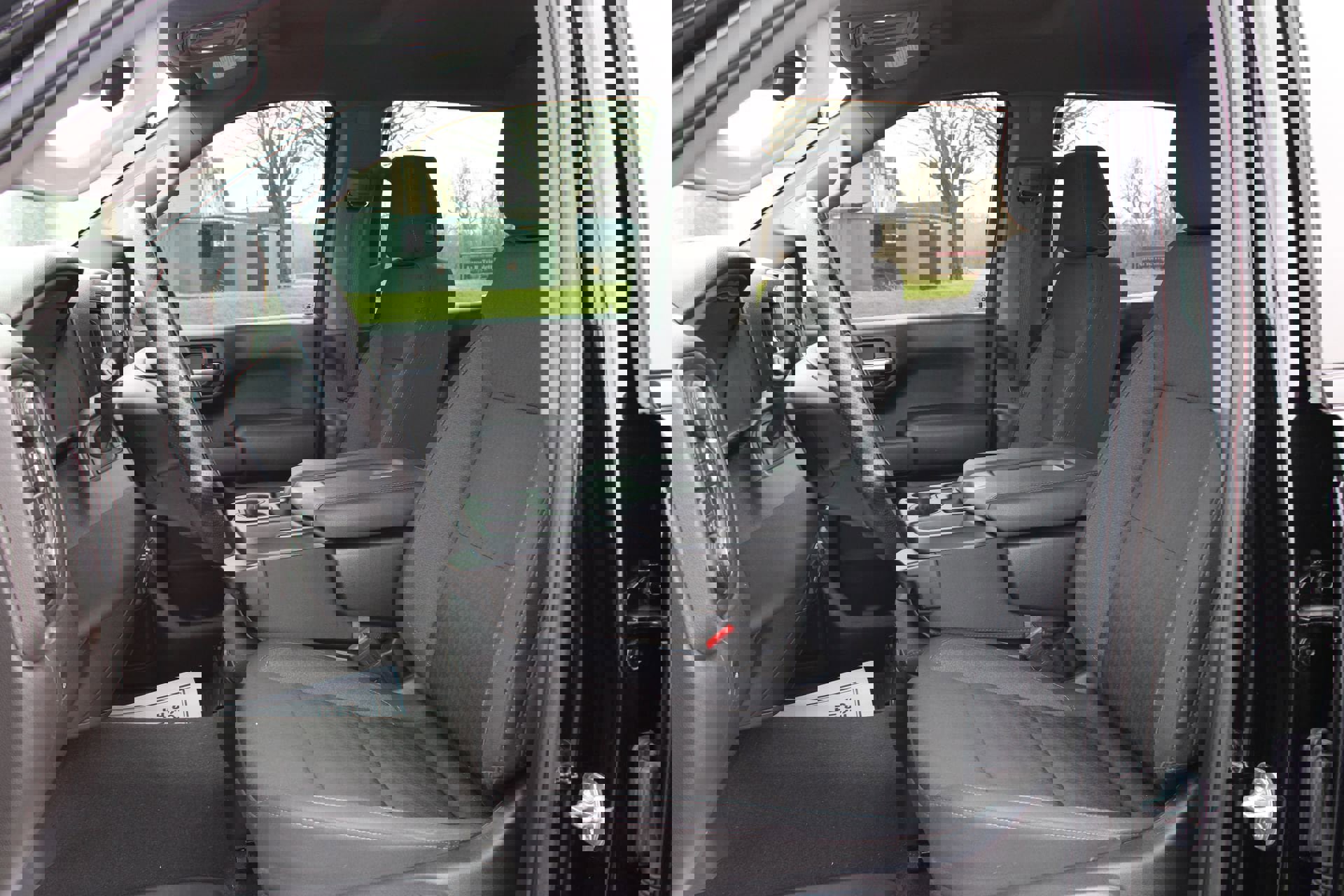 Used 2025 Chevrolet Silverado 1500 Custom Trail Boss w/ Dark Appearance Package image 20