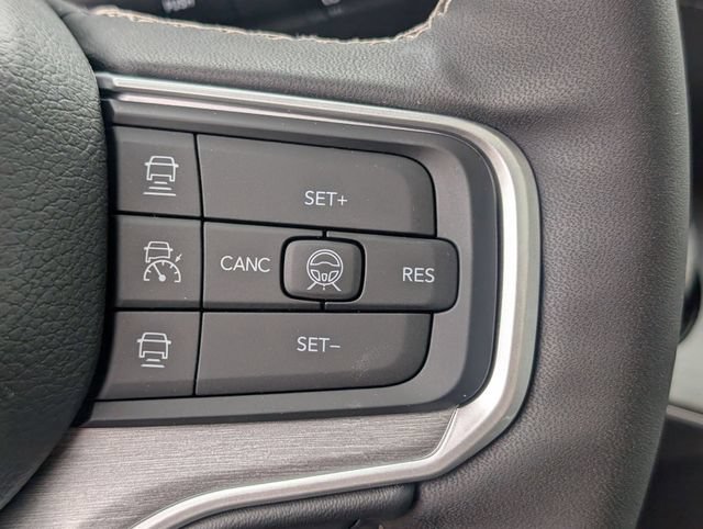 New 2026 Jeep Grand Wagoneer Limited AWD/4WD image 16