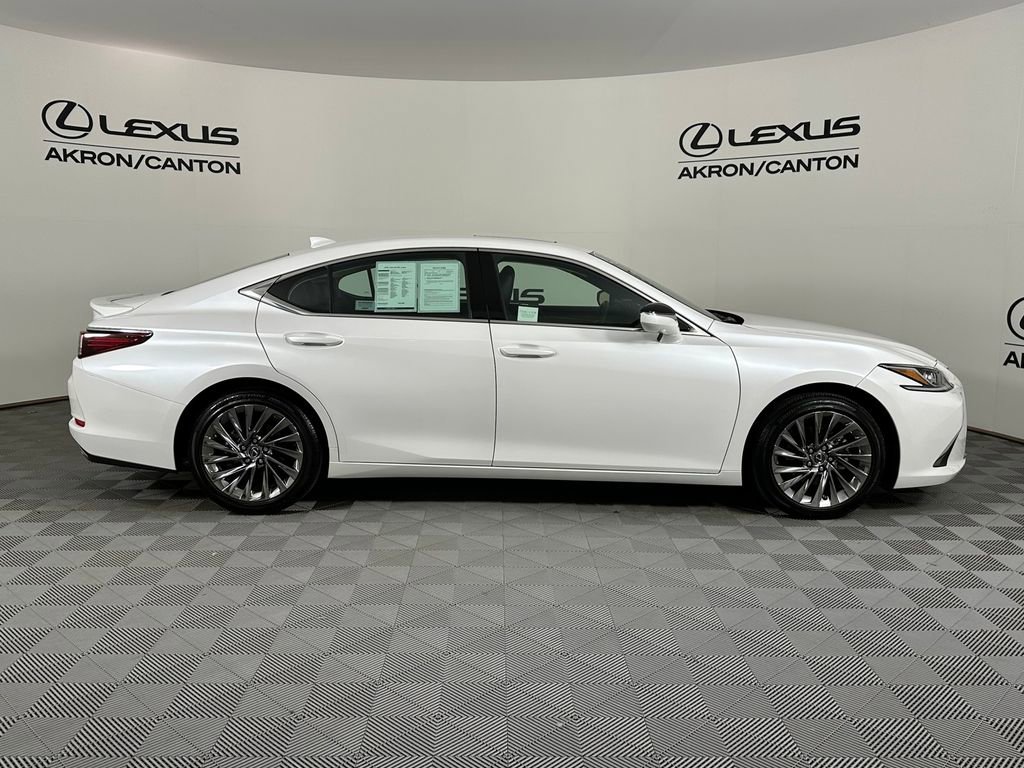 Used 2025 Lexus ES 350 Luxury w/ Technology Package image 7