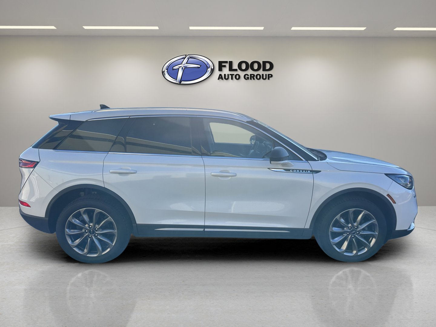 Used 2022 Lincoln Corsair AWD w/ Premium Package image 4