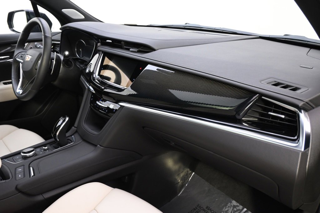New 2025 Cadillac XT6 Sport image 13