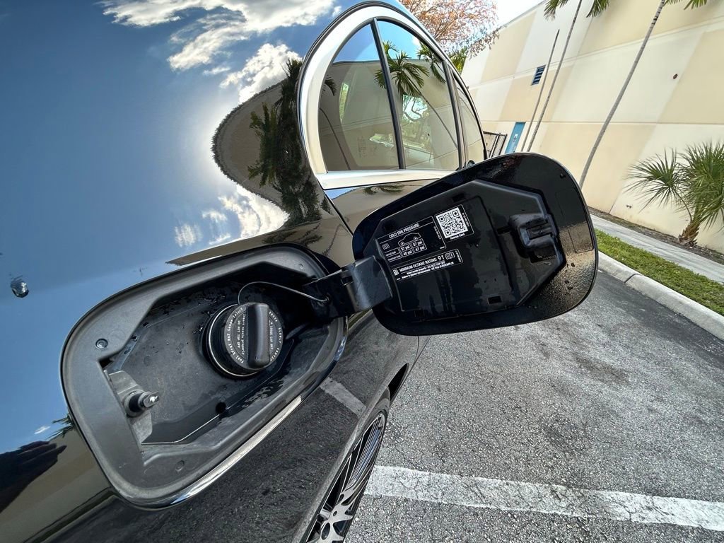 Used 2025 Mercedes-Benz C 300 Sedan image 40