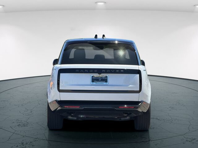 Used 2024 Land Rover Range Rover SE AWD/4WD image 5