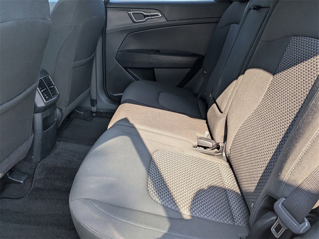 Used 2024 Kia Sportage LX image 28