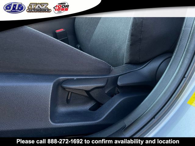 Used 2025 Toyota Camry LE image 10