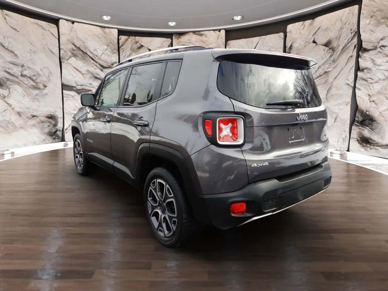 Used 2016 Jeep Renegade Limited AWD/4WD image 8