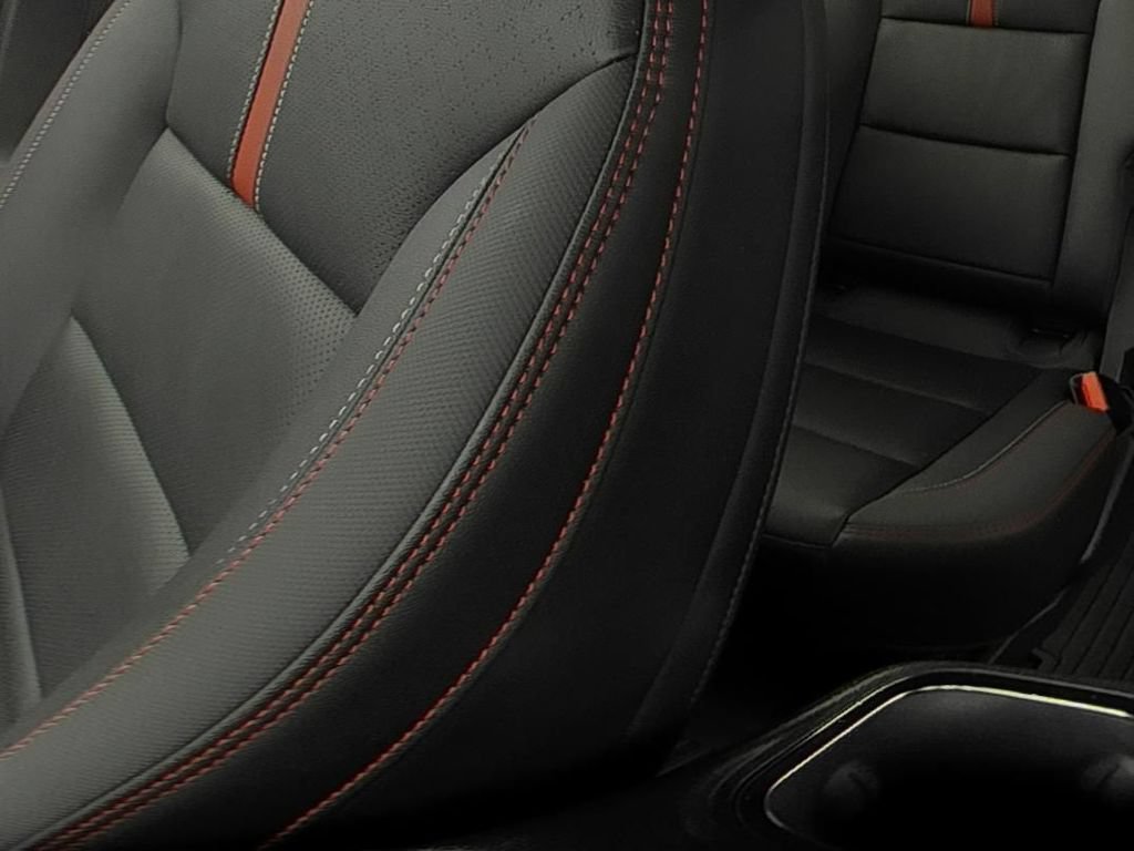 Used 2025 Chevrolet Traverse RS w/ LPO, Floor Liner Package FWD image 12