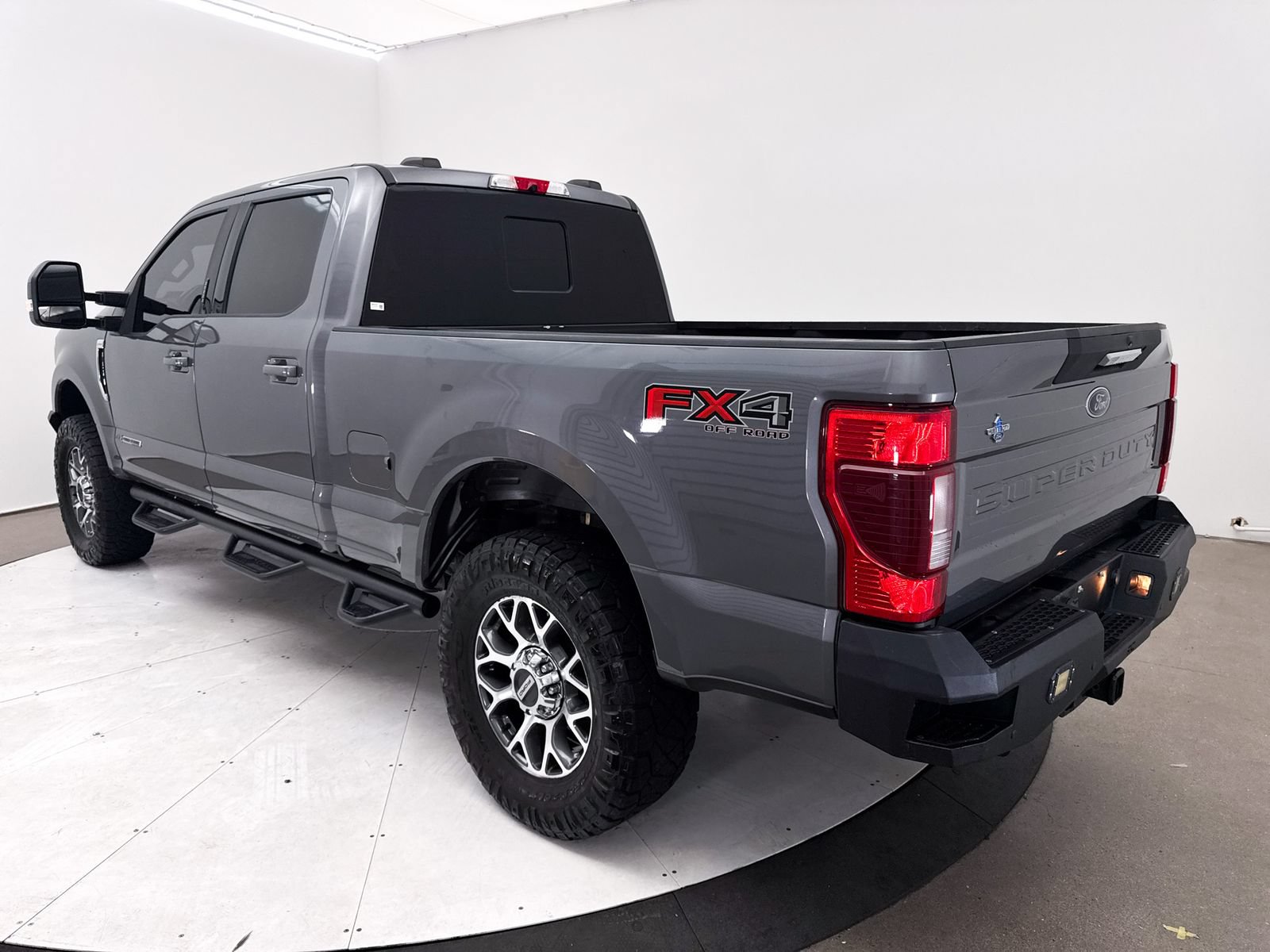 Used 2021 Ford F250 Lariat w/ Lariat Value Package AWD/4WD image 16