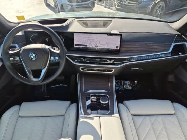 Used 2025 BMW X5 xDrive40i w/ Premium Package AWD/4WD image 14
