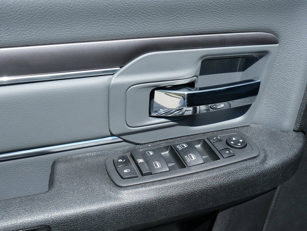 Used 2023 RAM 1500 Classic SLT AWD/4WD image 25
