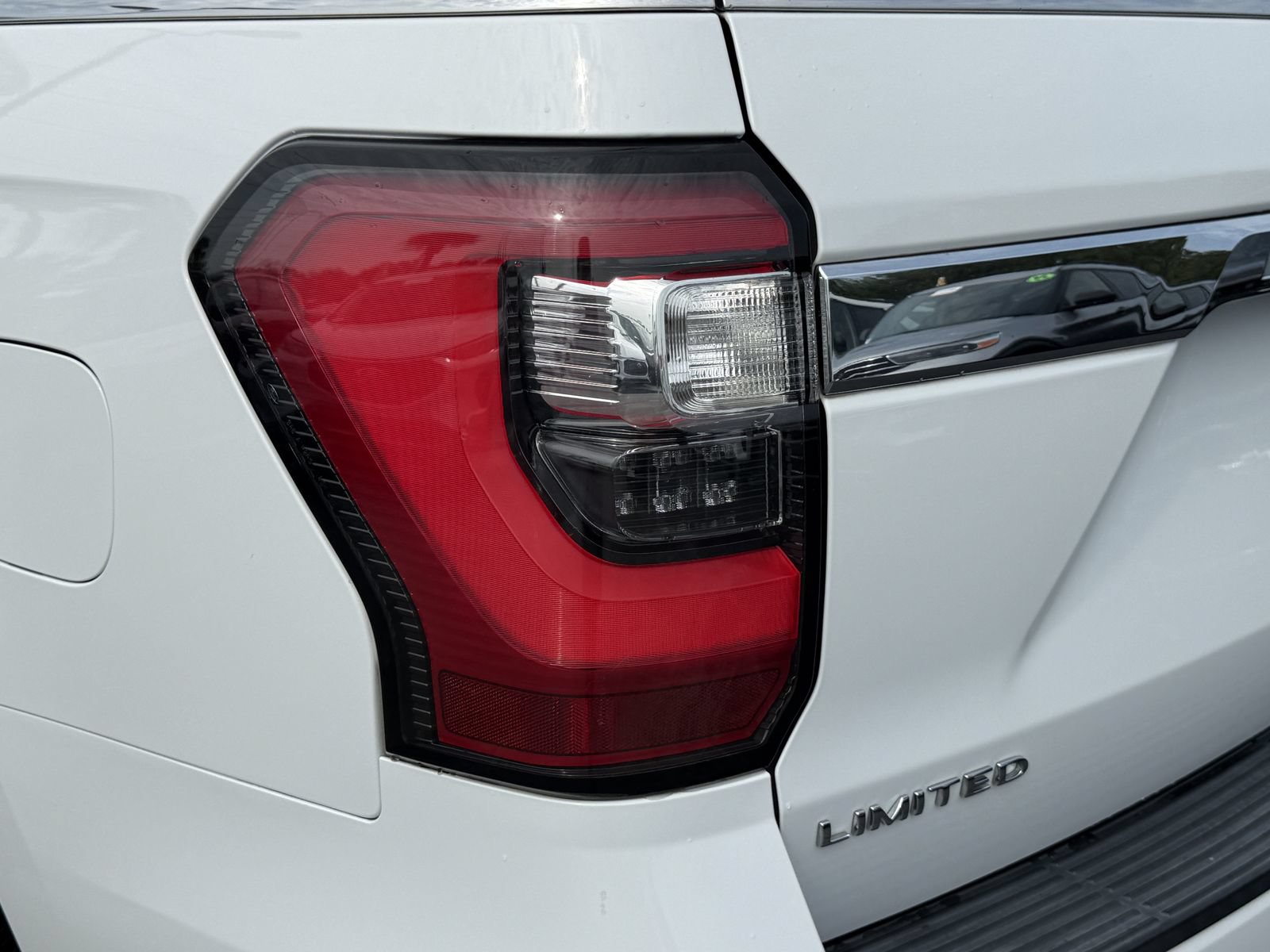 Used 2021 Ford Expedition Max Limited RWD image 11