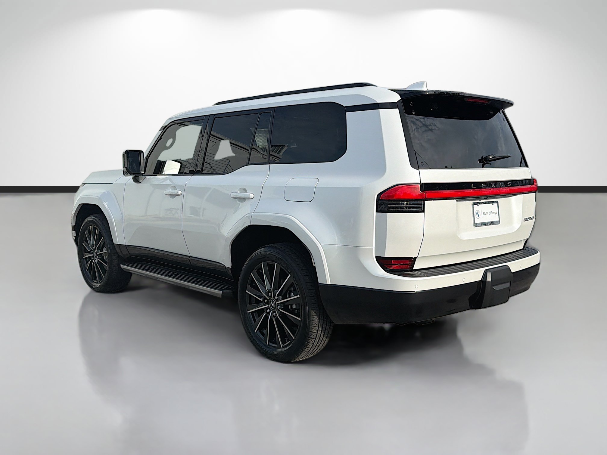 Used 2024 Lexus GX 550 w/ Accessory Package (2T) AWD/4WD image 5