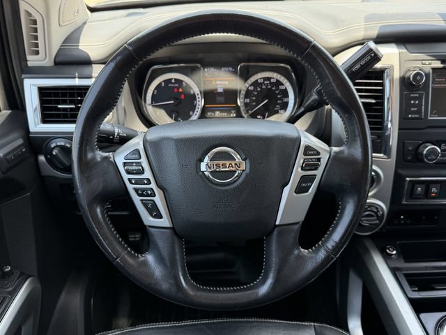 Used 2019 Nissan Titan PRO-4X w/ Pro-4x Convenience Package AWD/4WD image 13