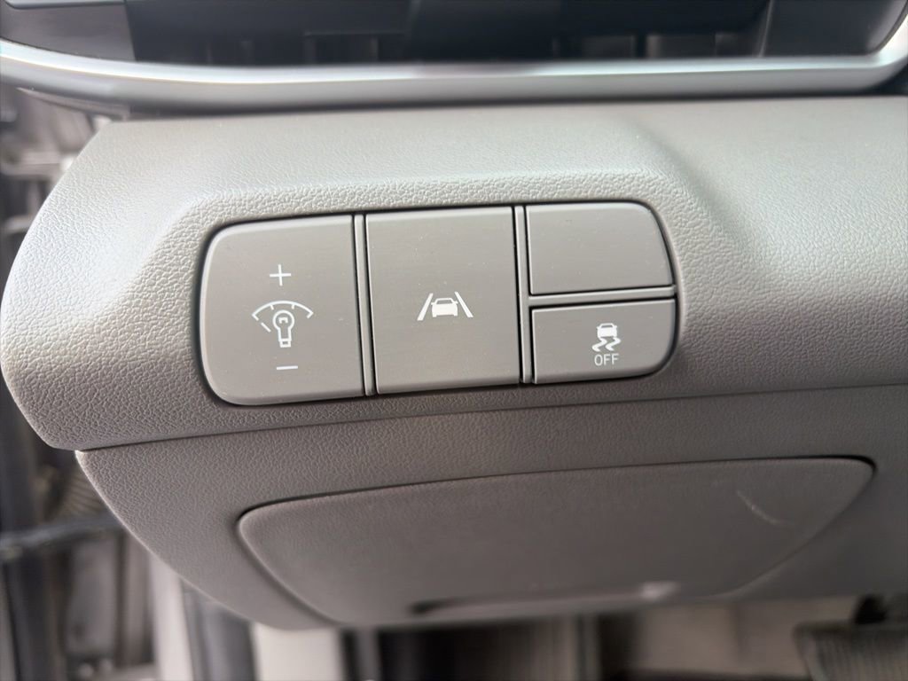 Used 2023 Hyundai Elantra SEL w/ Convenience Package image 15