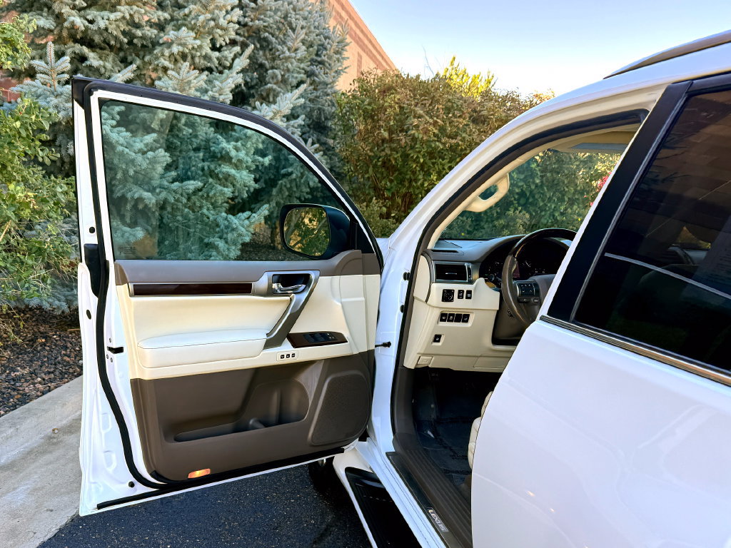Used 2018 Lexus GX 460 Luxury AWD/4WD image 15