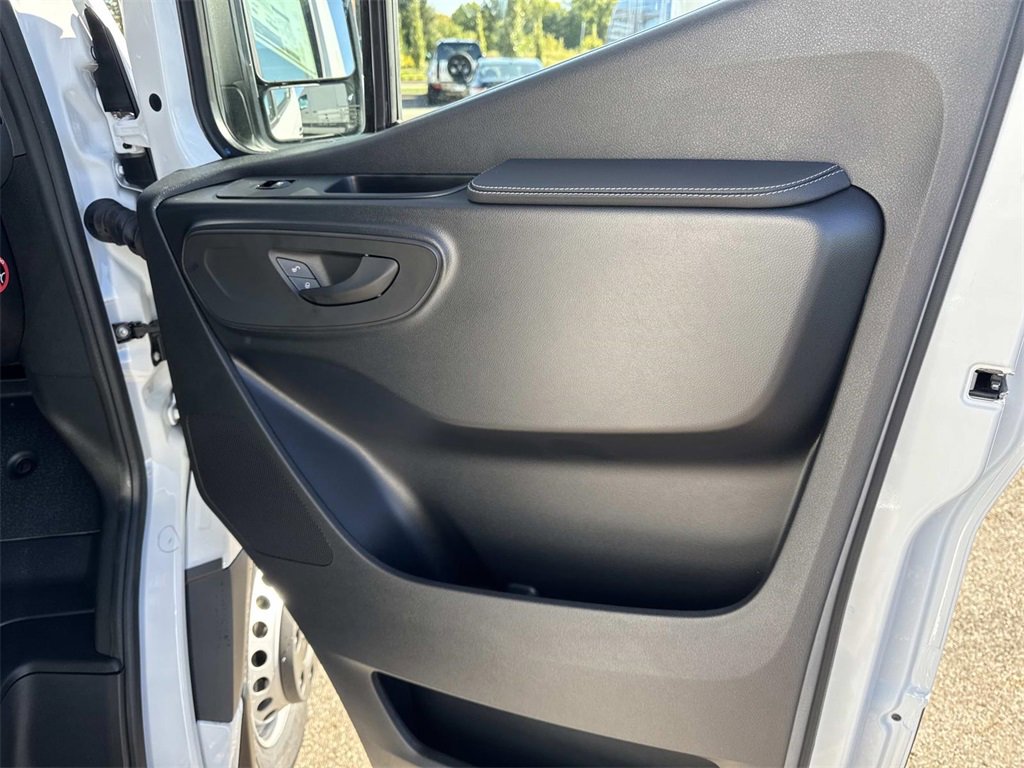 New 2026 Mercedes-Benz Sprinter 144 Cargo image 9