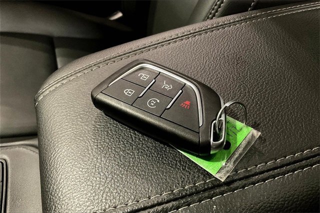 Used 2024 Cadillac XT4 Premium Luxury image 11