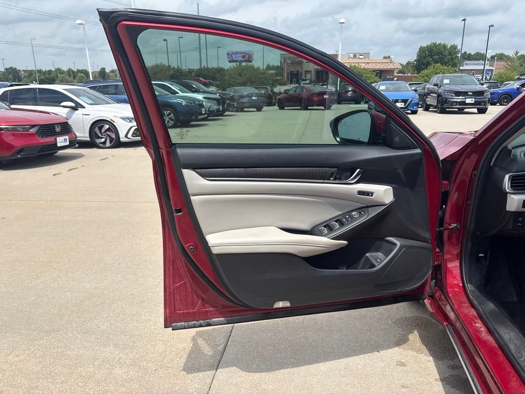 Used 2020 Honda Accord Touring image 9
