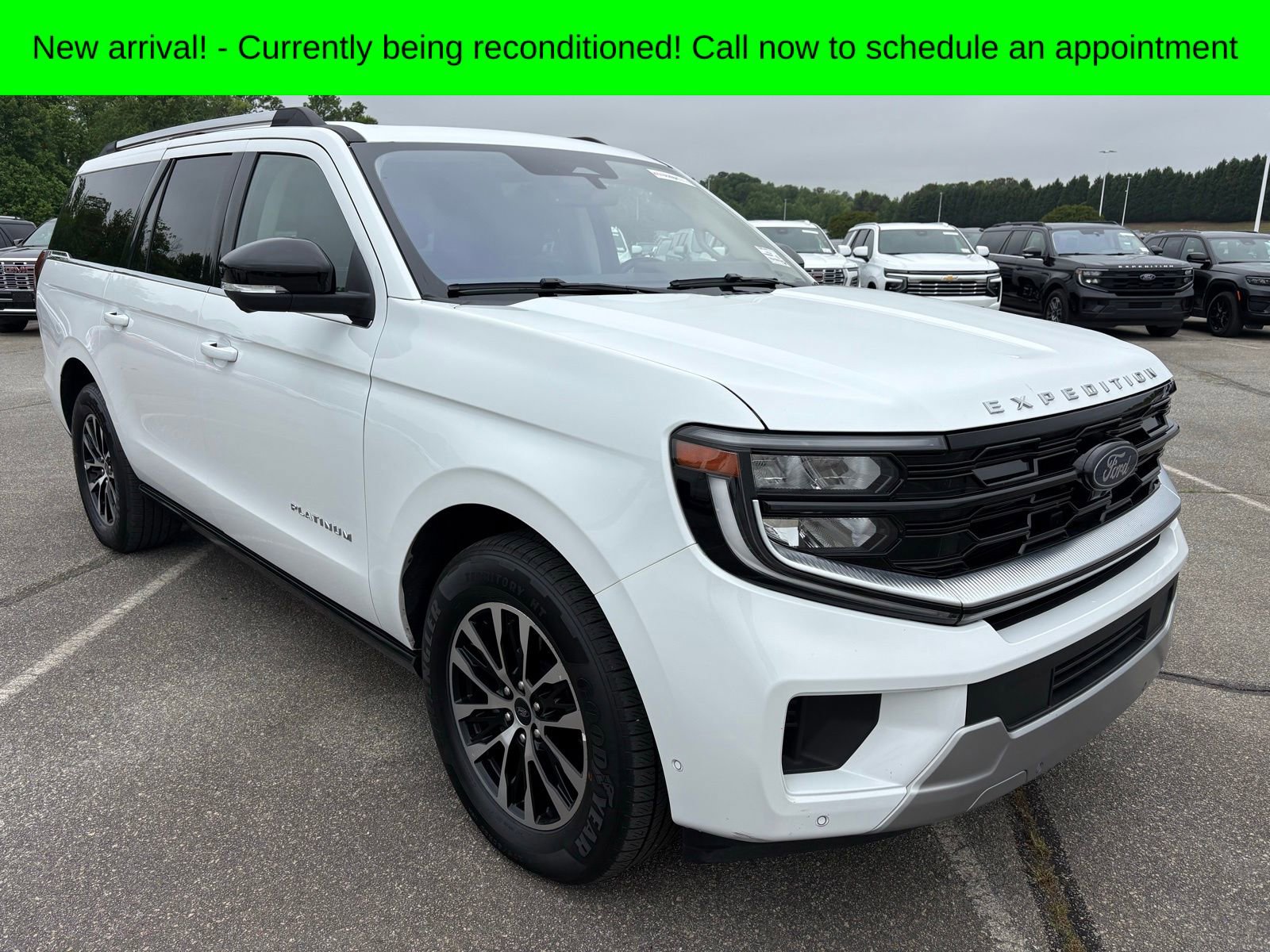 Used 2025 Ford Expedition Max Platinum AWD/4WD image 1