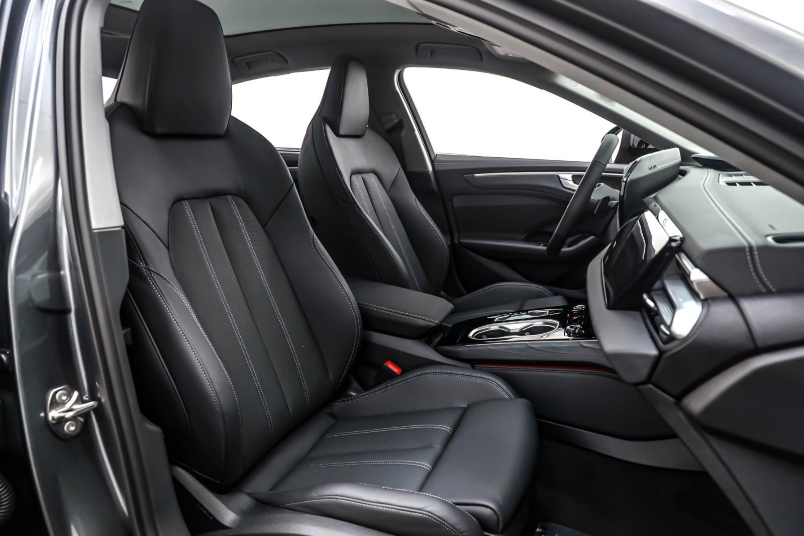 New 2026 Audi A6 Premium Plus AWD/4WD image 7