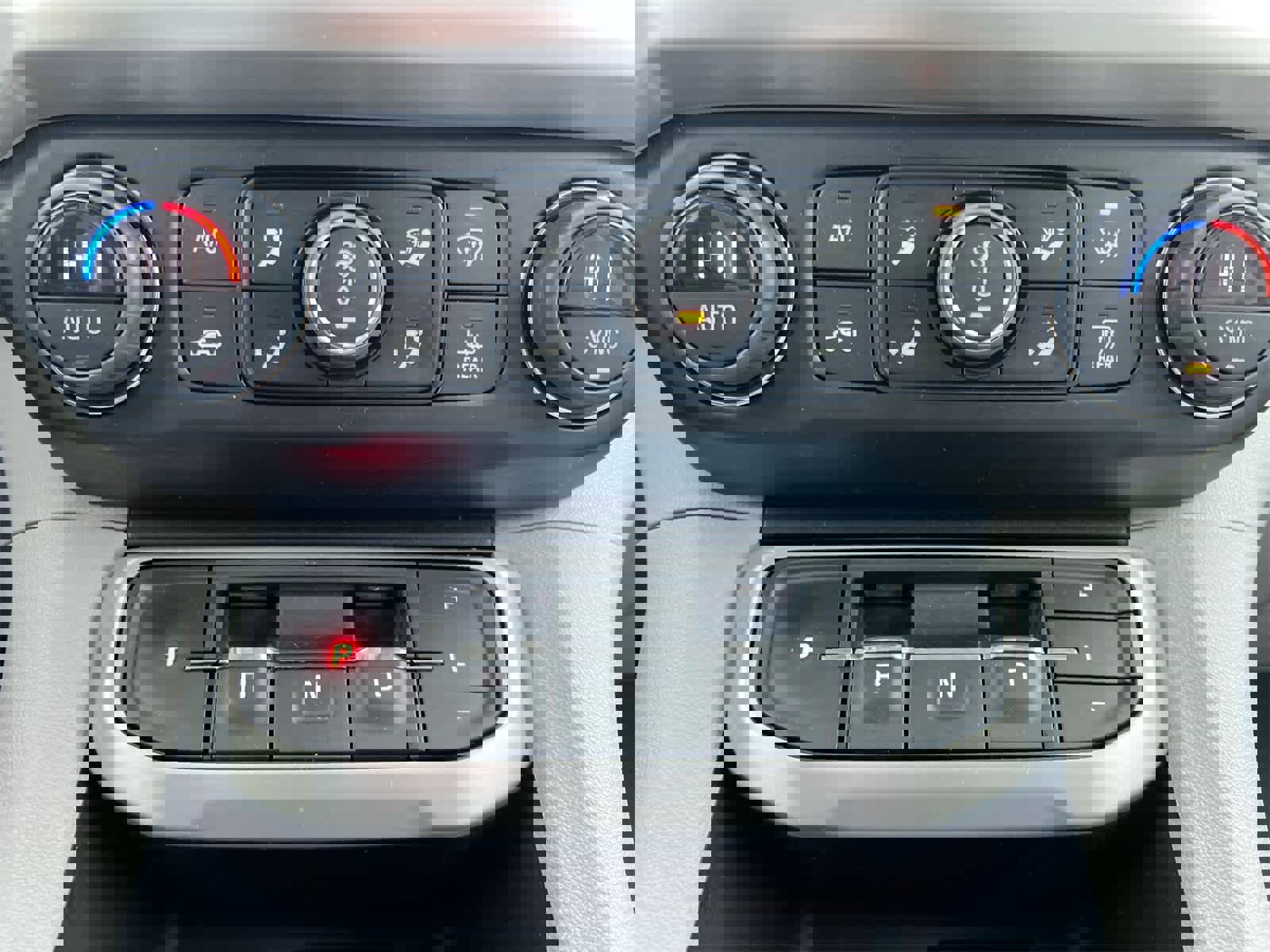 Used 2020 GMC Acadia SLT w/ Driver Alert Package II image 32