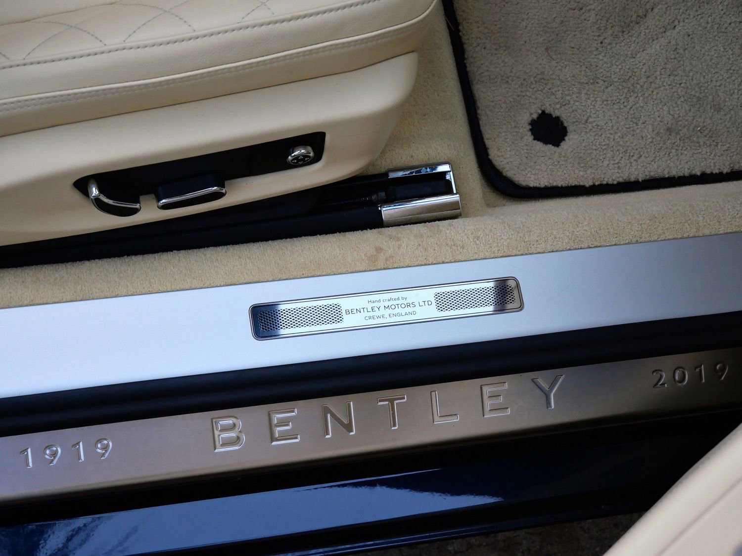 Used 2020 Bentley Continental GT image 24