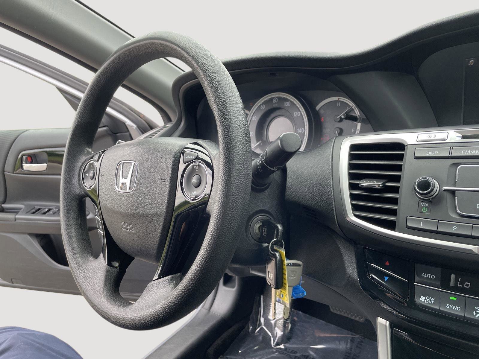 Used 2017 Honda Accord LX image 27